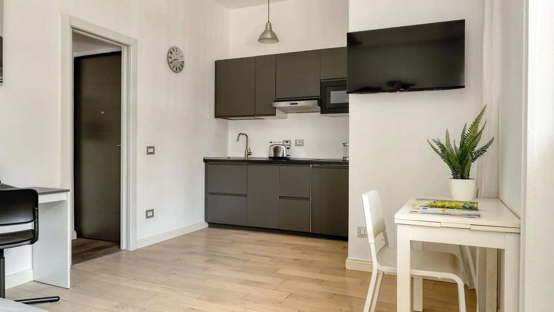 San Siro Suite - Close To The Stadium And Fiera Milan