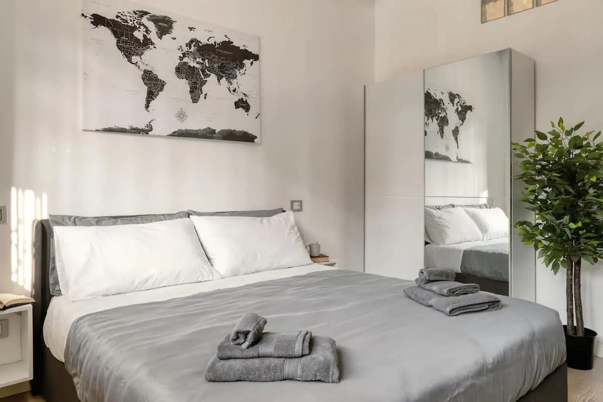 San Siro Suite - Close To The Stadium And Fiera Milan 0*,  Italy