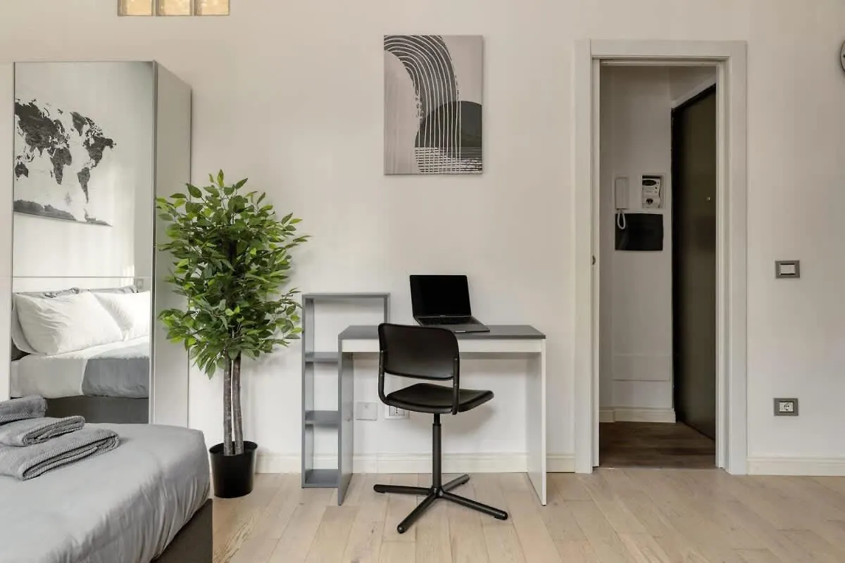 San Siro Suite - Close To The Stadium And Fiera Milan 0*,  Italy